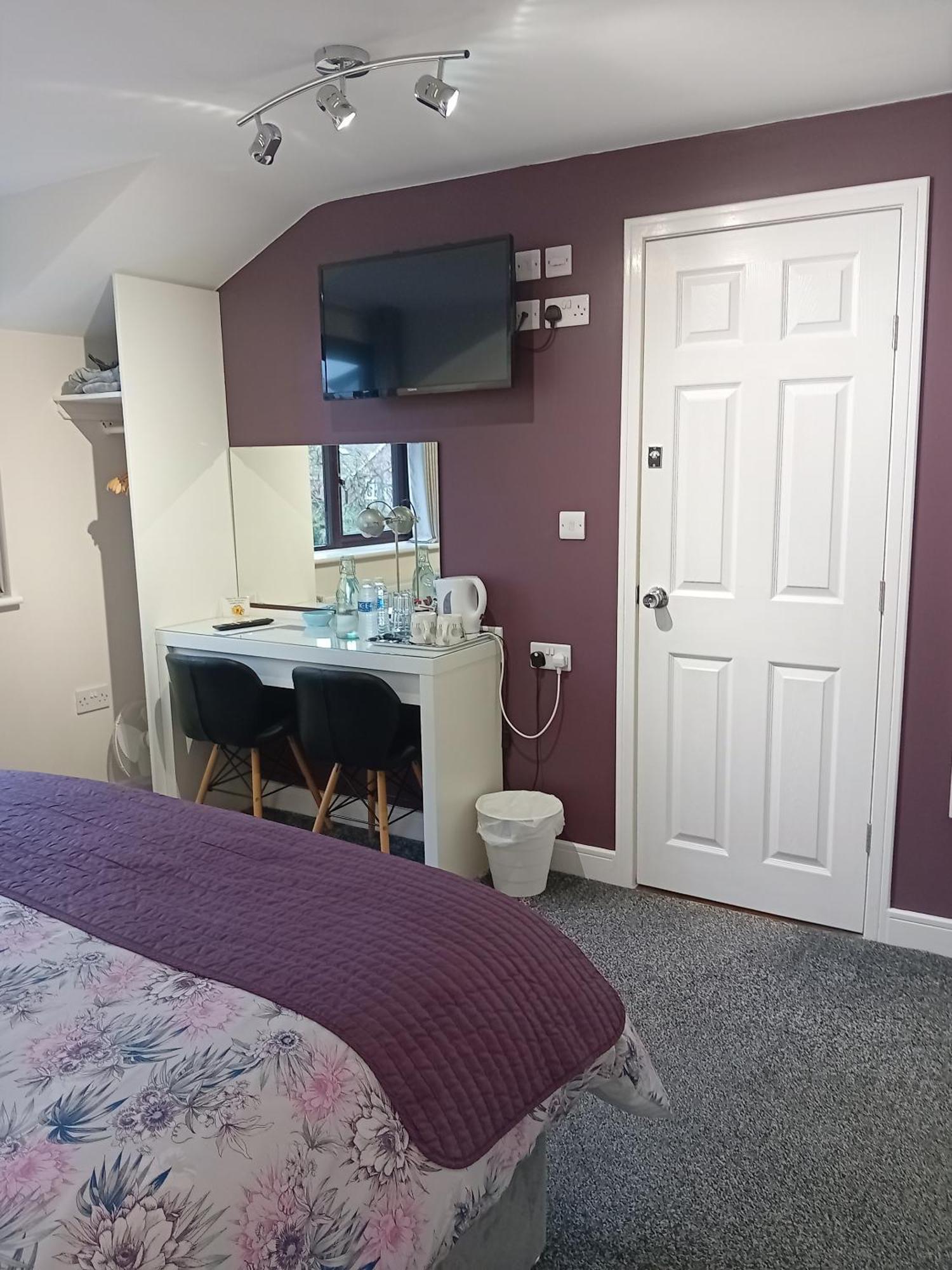 Middle House Bed & Breakfast Coventry Eksteriør bilde