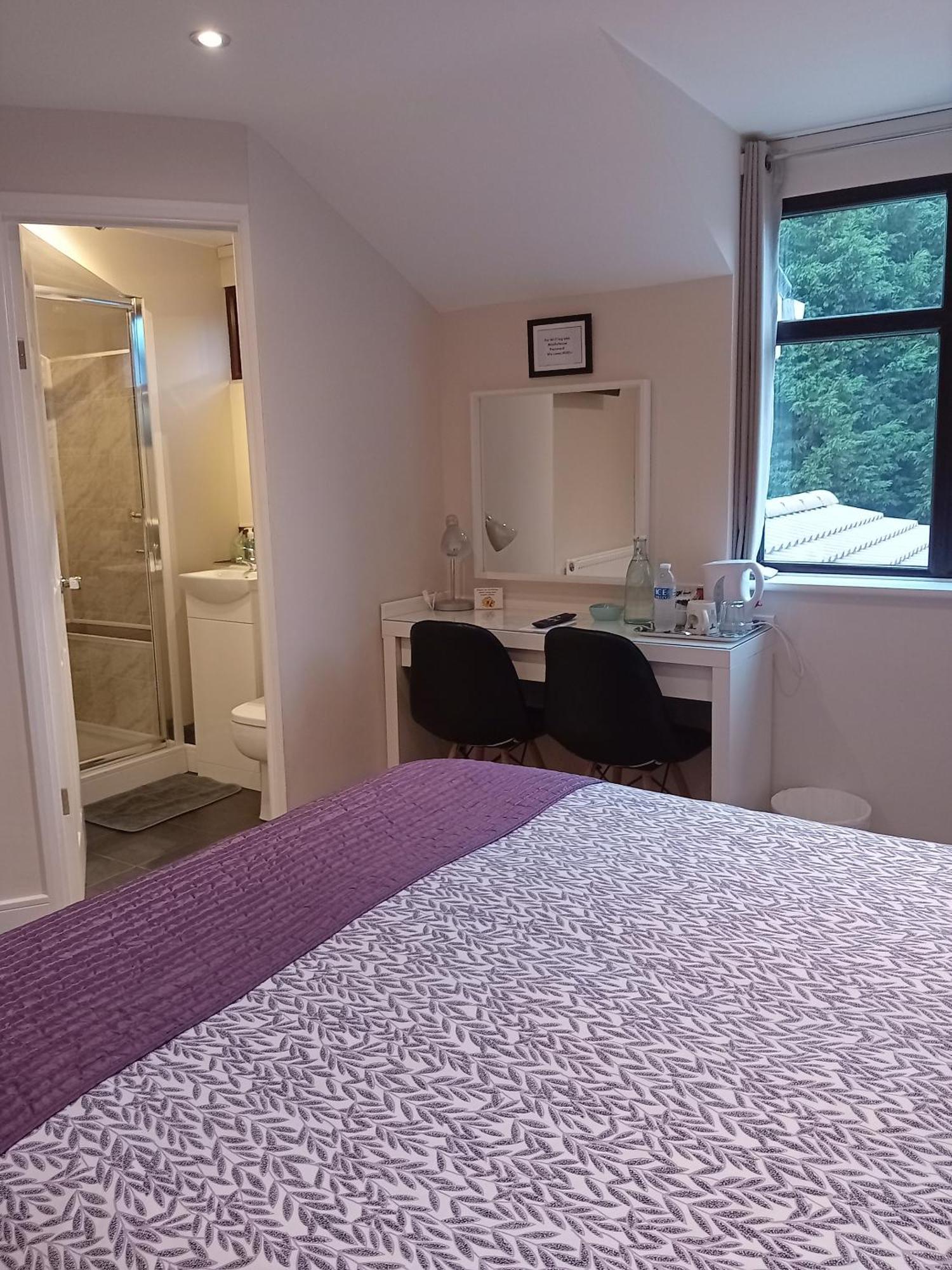 Middle House Bed & Breakfast Coventry Eksteriør bilde