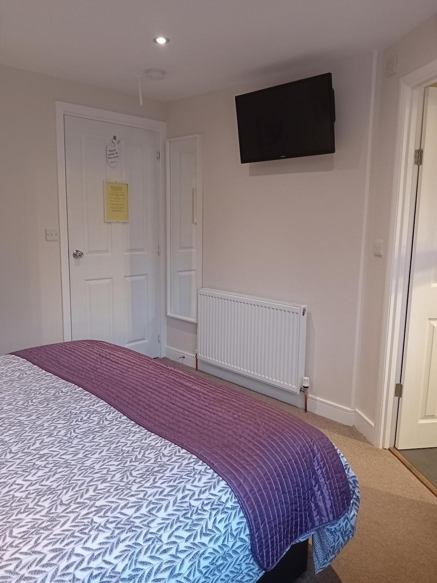 Middle House Bed & Breakfast Coventry Eksteriør bilde